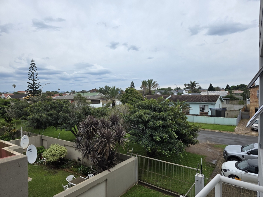 2 Bedroom Property for Sale in C Place Eastern Cape
